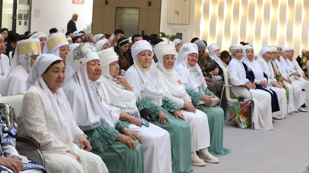 Акция Ақ орамал в Туркестане популяризация национальных ценностей и традиций {city2}