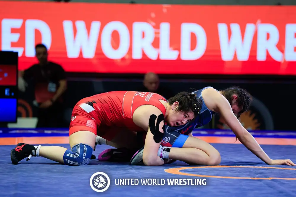 Столичная девушка-борец завоевала бронзовую медаль на мировом турнире (2)