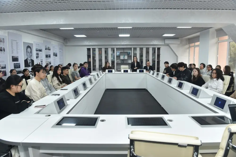 Внедрение виртуального эко-советника в КазНУ как шаг к повышению экологической осведомленности студентов {city2}