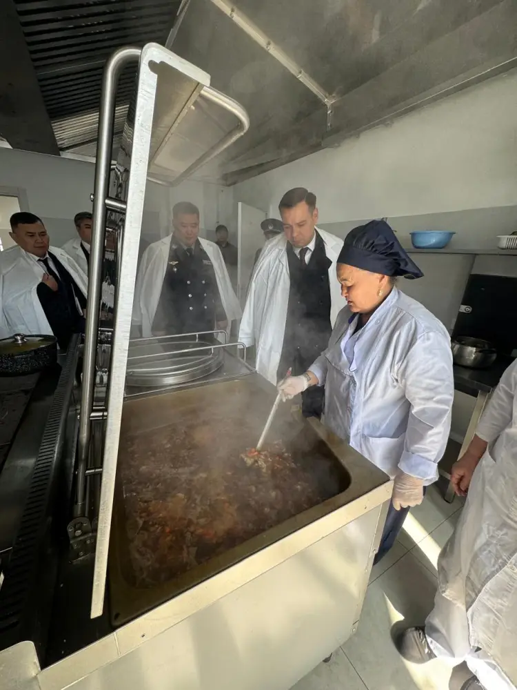 Артур Ластаев: Открывая двери к свету знаний для несовершеннолетних в Алматы {city2}