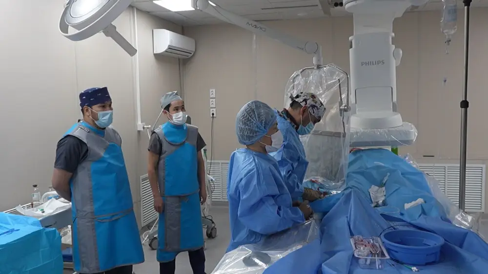 Пациента с острым коронарным синдромом спасли в Атбасарской межрайонной МОБ (5)