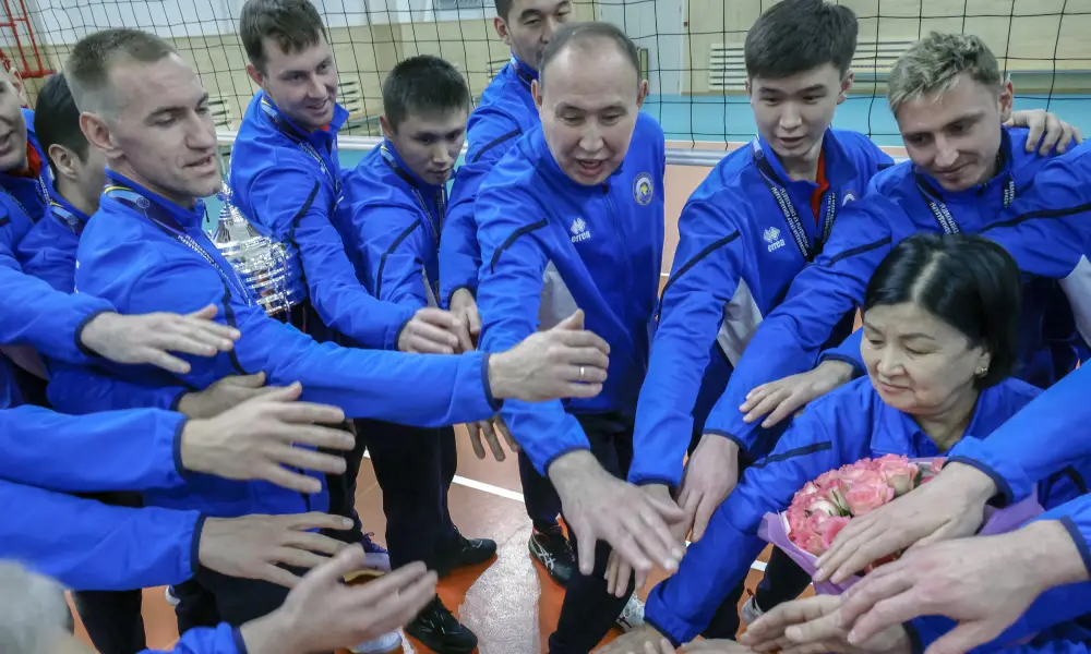 Бейбит Исабаев поддержал мужскую волейбольную команду «Жетісу» после победы в Суперкубке Казахстана {city2}