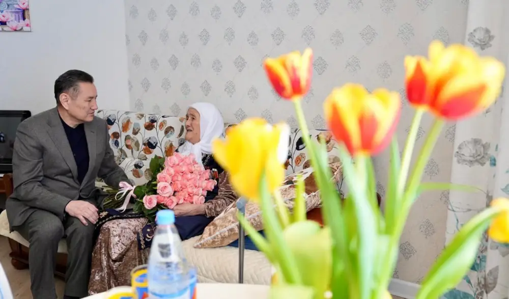 Аким ВКО отметил вклад женщин-ветеранов в историю страны в поздравлении с 8 Марта {city2}