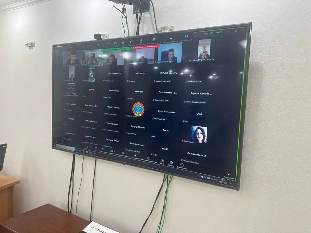 В Казахстане разрабатывают меры по улучшению системы вывоза отходов в селах {city2}