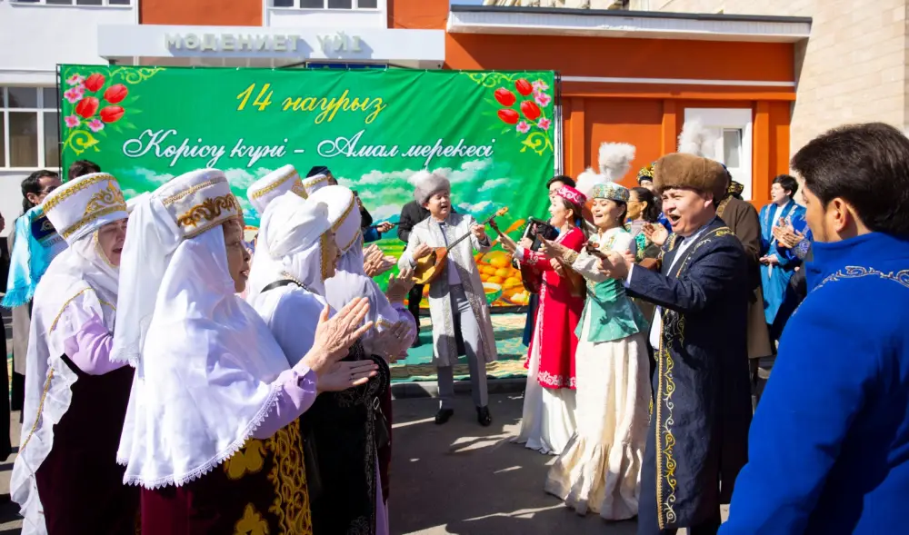 В Конаеве отметили Көрісу күні: жители участвуют в мероприятиях и демонстрируют казахские ремесла {city2}