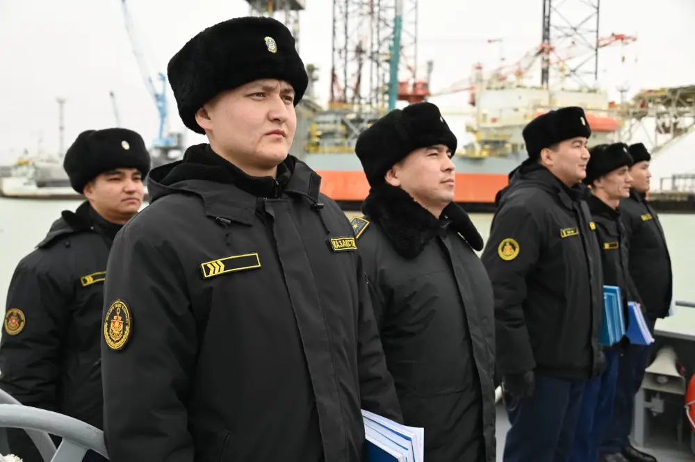 Экипажи ракетно-артиллерийских кораблей завершили боевую репетицию в Актау {city2}