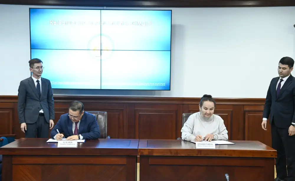 Подписан меморандум о передаче здания частной школы в областную коммунальную собственность (5)