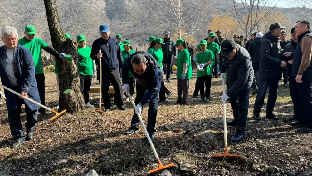 В Алматинской области 1500 человек приняли участие в акции «Мөлдір бұлақ» (4)