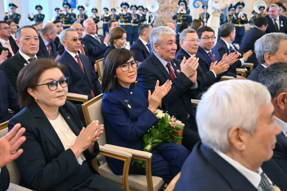 Конституция как мост: Касым-Жомарт Токаев о единстве и сотрудничестве на историческом референдуме {city2}