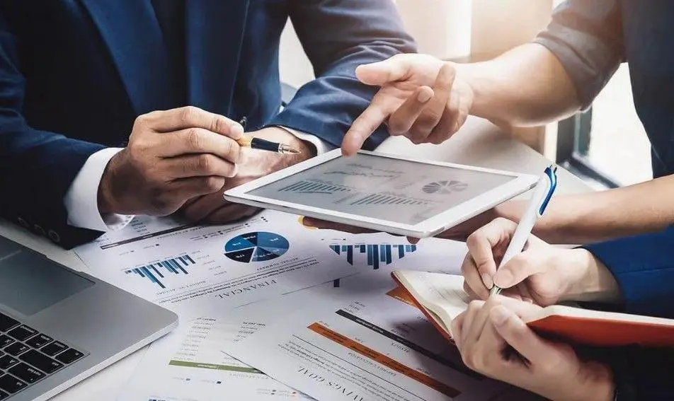 В этом году в Атырауской области 330 граждан получат гранты на открытие собственного дела {city2}