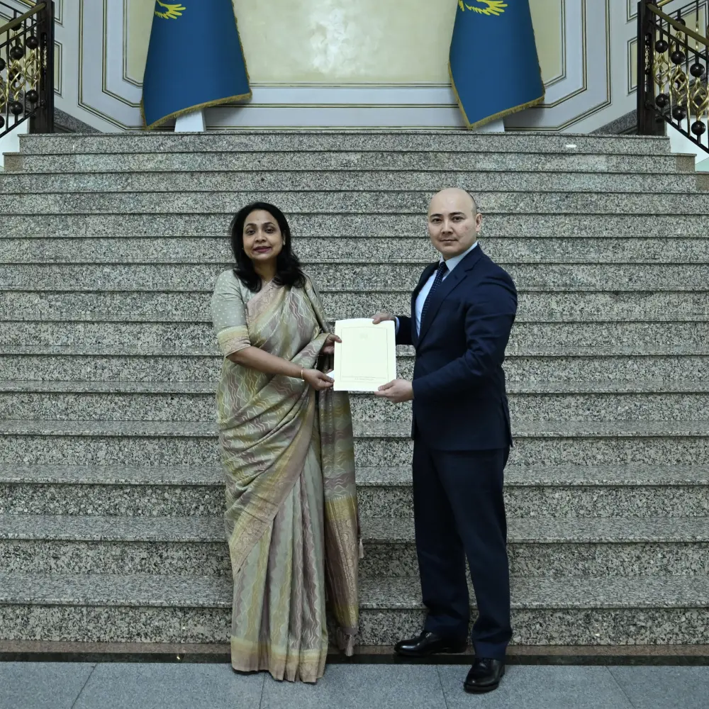 В МИД Казахстана приняли копии верительных грамот у Послов ряда государств (4)