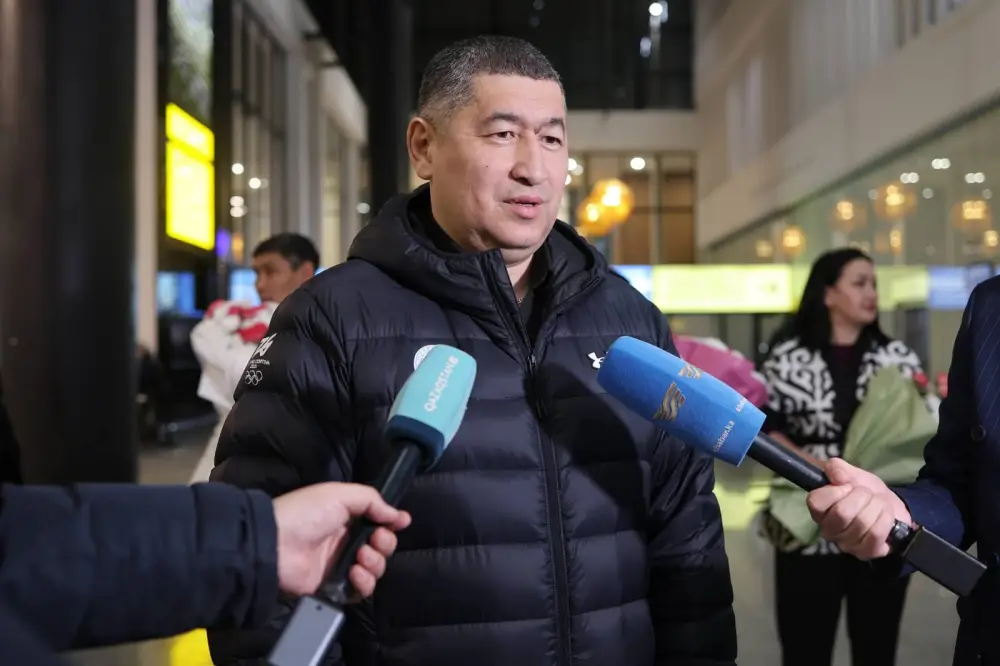 Ледяные вершины покорены: Казахстанская юниорская сборная по конькобежному спорту возвращается с триумфом {city2}