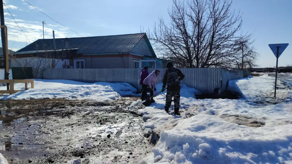 Снежный десант: чистота в Алтынсаринском районе! {city2}