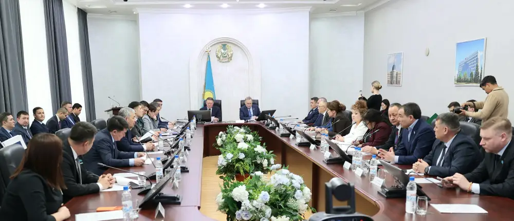 Депутаты маслихата поддержали изменения в бюджете и тарифах на воду {city2}