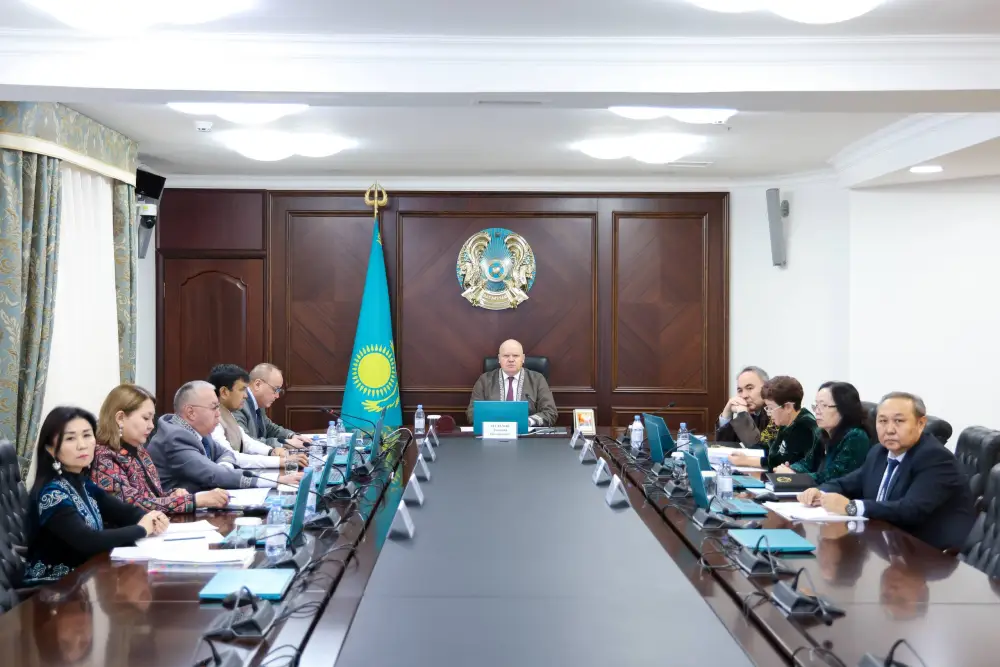 Введение традиции ношения национальной одежды в Совете как способ сохранения культурных ценностей {city2}