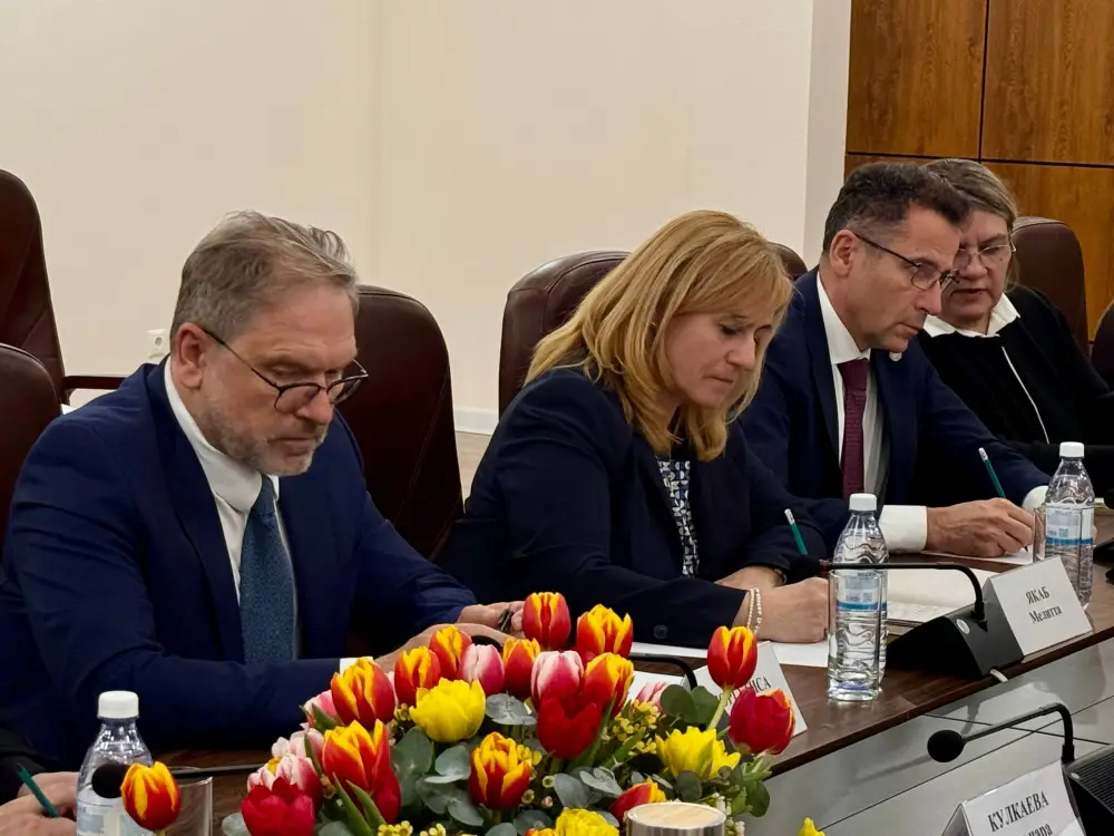 КАЗАХСТАН И ВОЗ НАМЕРЕНЫ ПРОДОЛЖАТЬ ПАРТНЕРСТВО В СФЕРЕ ПМСП {city2}