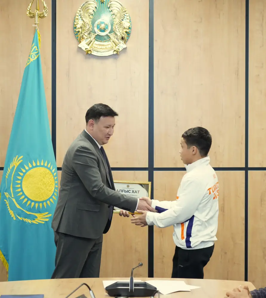ТУРКЕСТАН: НАГРАЖДЕНЫ ПОБЕДИТЕЛИ ЮНОШЕСКИХ АЗИАТСКИХ ИГР (3)