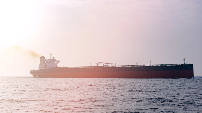 Иран предоставит безопасный проход через Ормузский пролив судам Индии, заявил посол Ирана в Индии Мохаммад Фатхали. {city2}