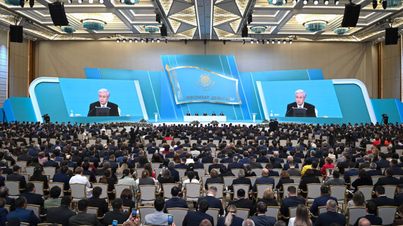 Токаев: "Я категорически против реформ ради реформ" - Президент Казахстана Касым-Жомарт Токаев выступил на форуме депутатов маслихатов в Астане, подчеркивая важность целесообразности реформ в современных условиях. {city2}