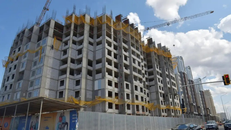 20 миллионов квадратов: где скрылись казахстанские метры? {city2}