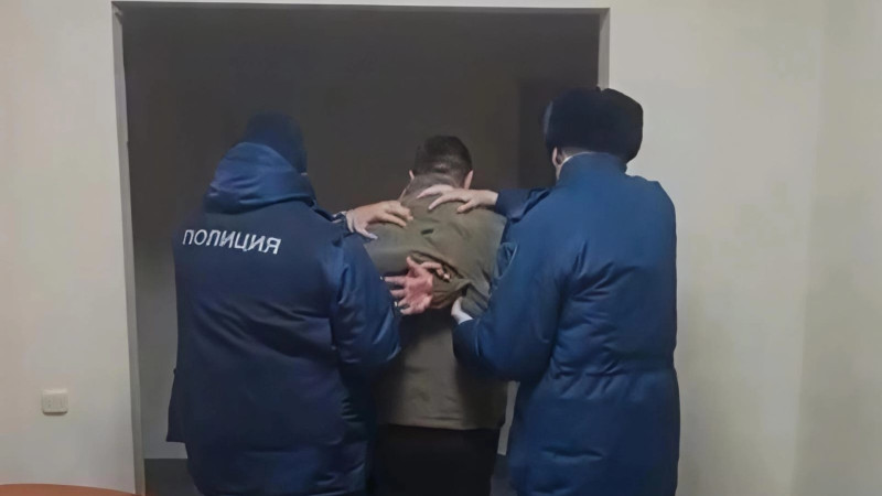 В Астане возбуждено уголовное дело против мужчины, который напал на фельдшера скорой помощи, применив насилие. Инцидент вызвал общественное беспокойство и подчеркивает необходимость защиты медицинских работников. {city2}