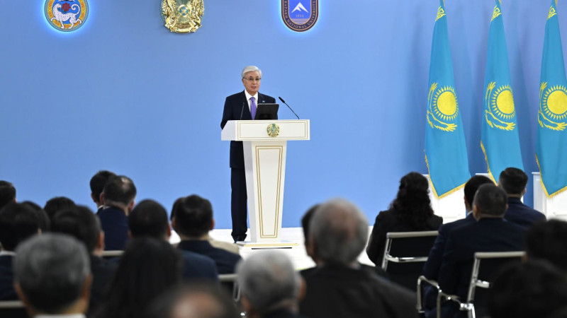 Президент Токаев поручил навести порядок в финансировании науки на встрече с научной общественностью в КазНУ имени аль-Фараби {city2}
