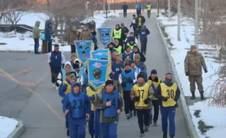 Наурыз: массовый забег военнослужащих в городе