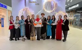 Флешмоб молодежи Караганды к Наурызу популяризация казахской национальной одежды