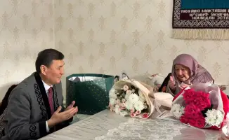 Туркестан чествует 101-летнего педагога