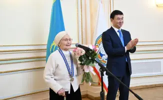 Государственные награды женщинам в Алматы к Международному женскому дню