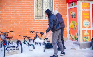 Соседская симфония: как жители «Турсын Астана 2» вместе очистили и украсили свой дом