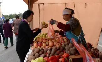 Фермерская ярмарка в Алматы 2000 тонн свежих продуктов от производителей