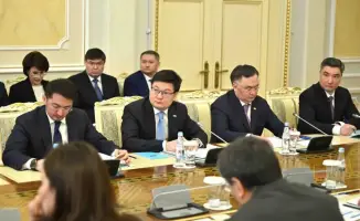 Обсуждение внедрения цифровых технологий и искусственного интеллекта в образовании на совещании по проекту Digital Qazaqstan