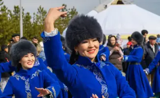 Праздник Жыл басы природа весна деревья угощения спортивные состязания