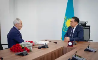 Важность признания вклада ученых в развитие науки и образования: награждение Ундасына Ашимова