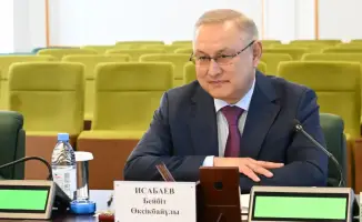 В Жетісу Бейбит Исабаев и Канат Шарлапаев обсудили будущее МСБ региона