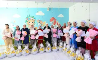 Поздравления матерям в перинатальном центре области