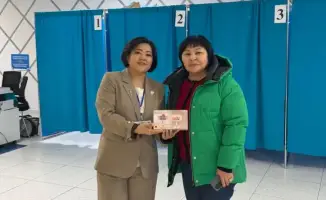 Астана: подарки первым голосующим на референдуме