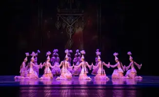 Гала-концерт казахстанских артистов в Бухаресте: Наурыз в танце