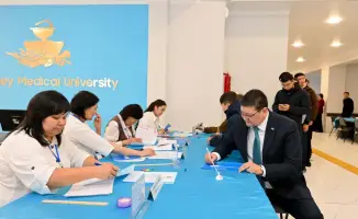 Голосование за будущее: Аким области Абай делает свой выбор на историческом референдуме