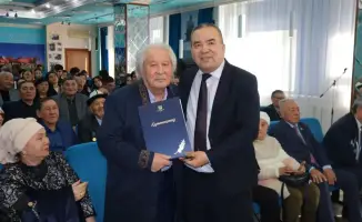 Серик Тургынбекулы: поэт, чьи стихи взрывают юбилей!