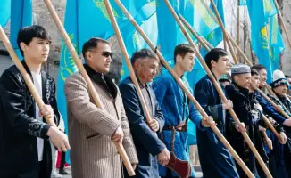 Парад национальных костюмов в Атырау: объединение традиций и культурной идентичности