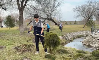 Экологическая акция «Мөлдір бұлақ» объединяет молодежь Казахстана в заботе о природе