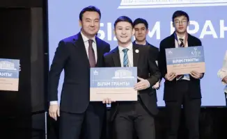 Участие 2000 учеников в республиканской интеллектуальной олимпиаде «Ана тілі» подчеркивает значимость развития интеллектуальных навыков у молодежи