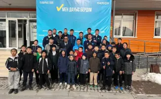 Участие спортсменов сборной Казахстана по боксу в референдуме в Туркестанской области