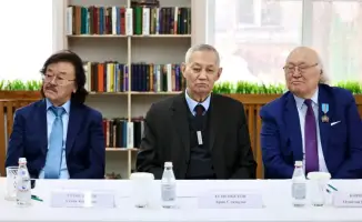 Влияние Новой Конституции на культурную идентичность: встреча с творческой интеллигенцией Абайской области