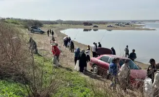 В Туркестанской области прошла акция по очистке побережья реки Сырдарья в рамках экофестиваля TazaLIKE: 500 участников собрали 6 тонн отходов.