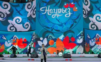 Концерт в честь Наурыза на площади Астана: звезды казахстанской эстрады радуют зрителей