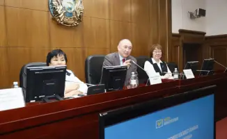 Обсуждение новой Конституции: как изменения повлияют на торговую отрасль Казахстана