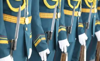 Национальная гвардия: Военная форма, расцвеченная духом казахских традиций